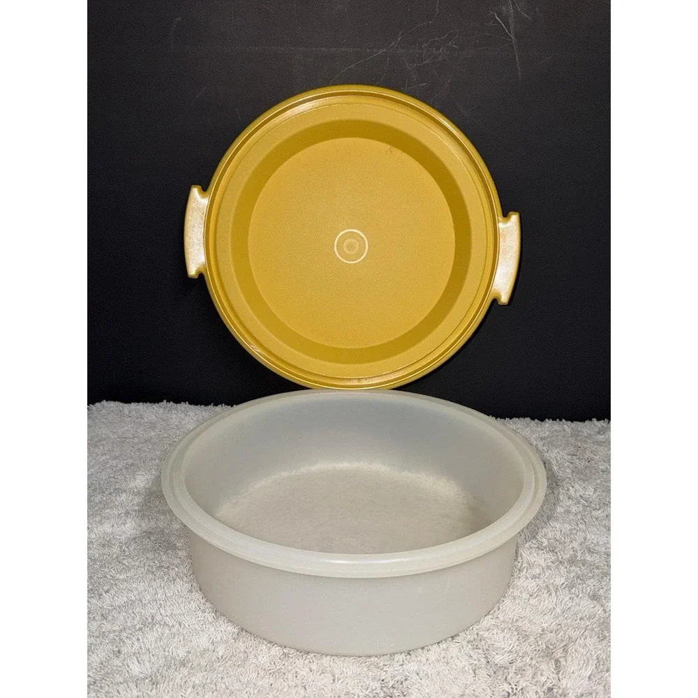 Vintage Tupperware Harvest Gold‎ Round Cake Taker Pie Carrier USA NO HANDLE